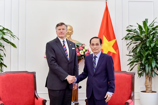 Tiếp tục duy trì trao đổi, phối hợp chặt chẽ giữa bộ ngoại giao của Việt Nam và Hoa Kỳ