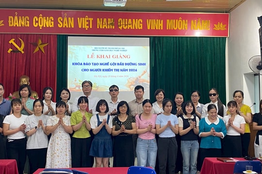 Hướng đi mới trong đào tạo nghề cho người khiếm thị
