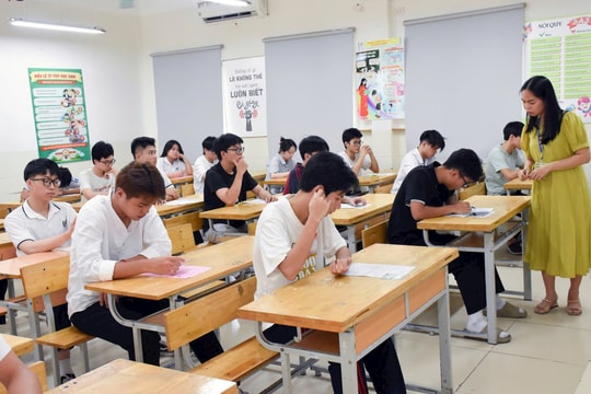 Ngày đầu kỳ thi tốt nghiệp THPT năm 2026: Đồng hành cùng thí sinh, đề ngữ văn gây ấn tượng