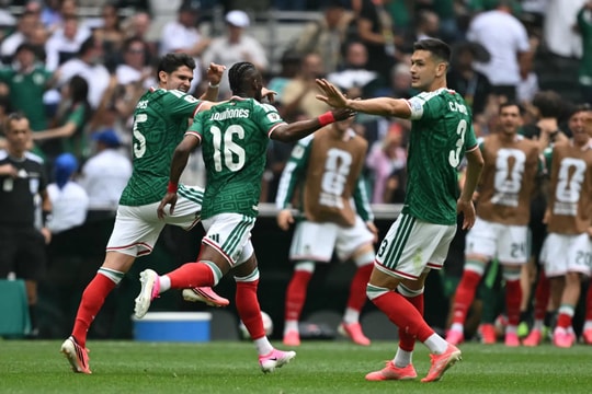 Mexico thắng tưng bừng trận khai mạc World Cup 2026, lập kỷ lục thẻ đỏ