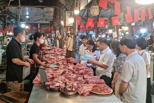Phường Giảng Võ siết chặt công tác kiểm soát an toàn thực phẩm