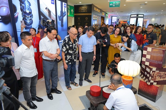 Hà Nội: Khai mạc không gian sáng tạo làng nghề trong trung tâm thương mại