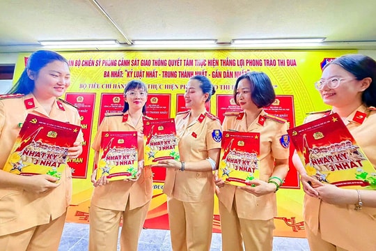 “Nhật ký Ba nhất” của những “bông hồng thép”
