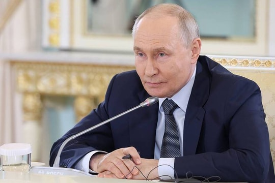 Tổng thống Vladimir Putin: Mức sống tại Donbass, Novorossiya sẽ tương đương mặt bằng chung Liên bang Nga
