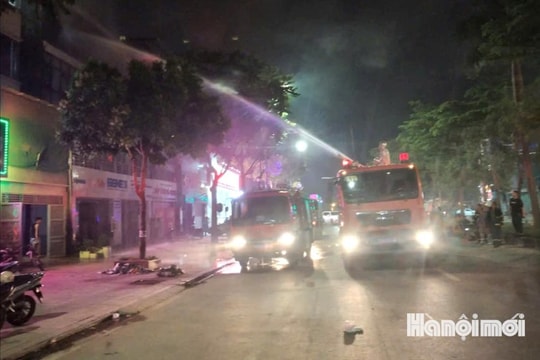Kịp thời khống chế vụ cháy kho hàng ở Khu đô thị Văn Phú