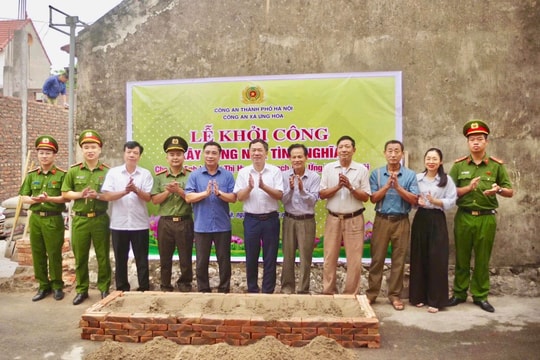 Công an xã Ứng Hòa xây dựng nhà tình nghĩa cho hộ khó khăn