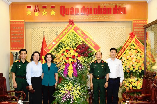 Chủ tịch Ủy ban MTTQ Việt Nam TP Hà Nội thăm, chúc mừng các cơ quan báo chí nhân Ngày Báo chí Cách mạng Việt Nam
