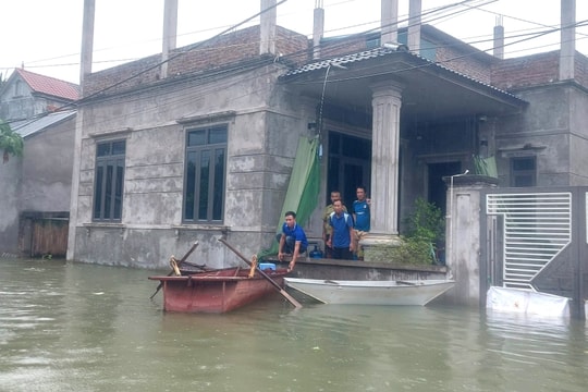 Hà Nội bước vào cao điểm thiên tai