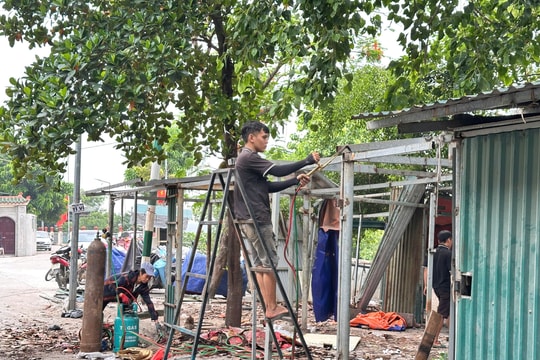 Xã Bát Tràng tăng cường giải pháp lập lại trật tự đô thị tại các điểm kinh doanh tự phát