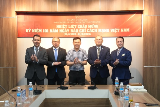 Đại sứ bốn nước thăm, chúc mừng Cơ quan Báo và Phát thanh, Truyền hình Hà Nội