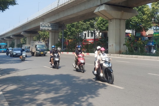 Hà Nội nắng nóng diện rộng nhiều ngày