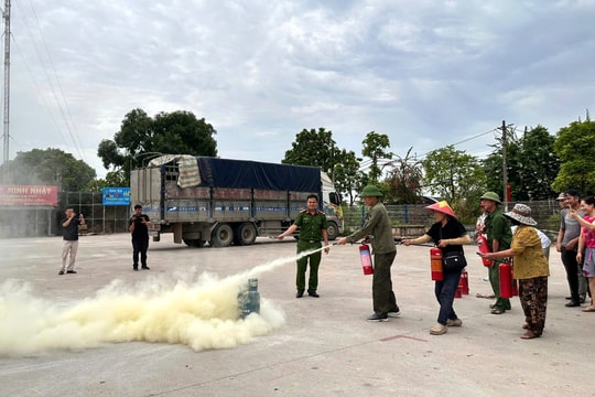 Xã Bát Tràng: Tập huấn an toàn vệ sinh lao động, phòng chống cháy, nổ cho các hộ kinh doanh