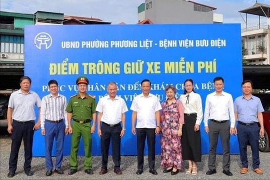 Phường Phương Liệt bố trí điểm trông giữ ô tô miễn phí phục vụ người dân khám bệnh