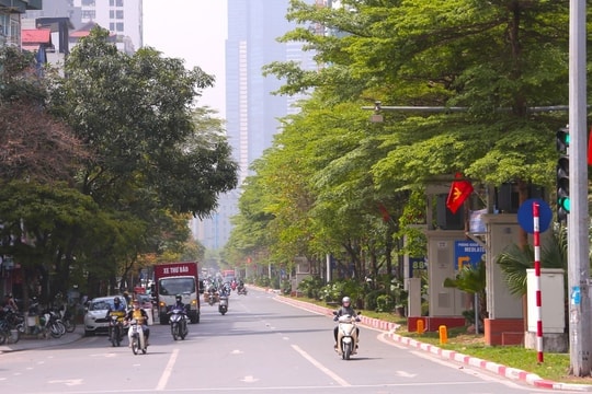 Hà Nội nắng nóng 36 độ, chiều tối đề phòng mưa dông