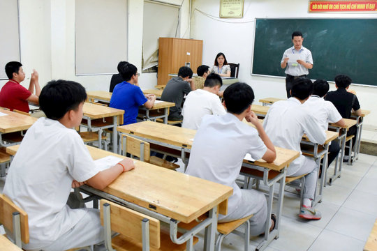 Thủ khoa kỳ thi vào lớp 10 không chuyên của Hà Nội đạt 29,75 điểm