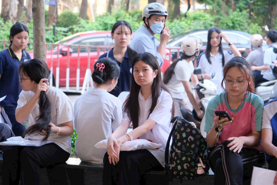 Trường THPT chuyên Đại học Sư phạm Hà Nội công bố điểm chuẩn lớp 10