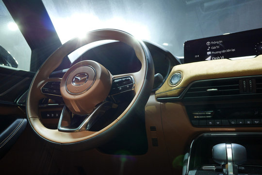Mazda gia nhập sân chơi xe điện hóa tại Việt Nam với CX-60 và CX-90