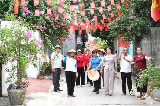 Phụ nữ Mỹ Đức chung tay xây dựng quê hương sáng - xanh - sạch - đẹp