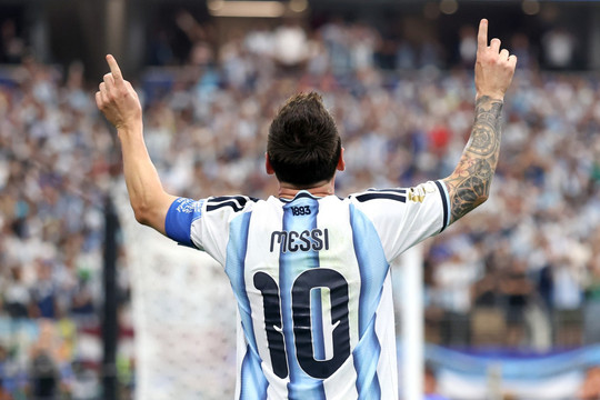 Messi vĩ đại, nhưng vì sao thường hỏng phạt đền?