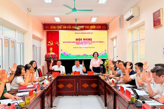 Phường Giảng Võ tập trung tháo gỡ “5 điểm nghẽn”, thúc đẩy chuyển đổi số và phát triển toàn diện
