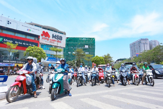 Bắc Bộ nắng nóng gay gắt, vùng núi có mưa to về chiều tối