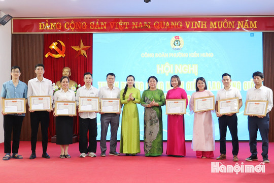 Công đoàn phường Kiến Hưng biểu dương công nhân giỏi, hỗ trợ người lao động