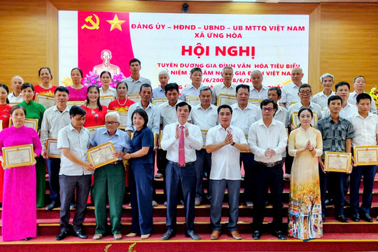 Xã Ứng Hòa tuyên dương 51 gia đình văn hóa tiêu biểu