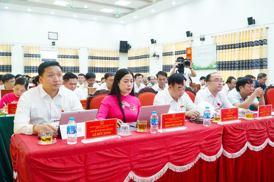 HĐND xã Trần Phú thông qua nghị quyết sắp xếp, sáp nhập thôn