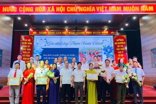 Xã Mỹ Đức tôn vinh 35 gia đình văn hóa tiêu biểu