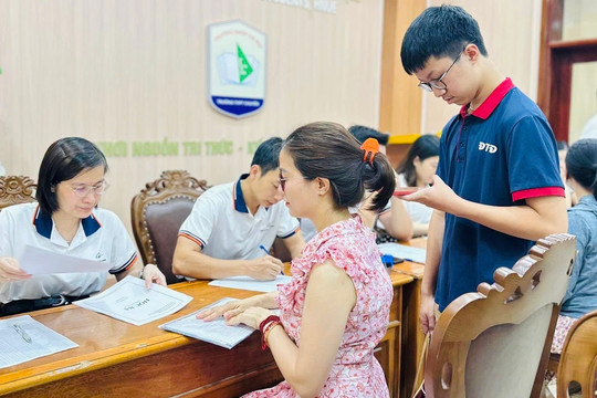 2 trường chuyên tại Hà Nội tuyển bổ sung lớp 10