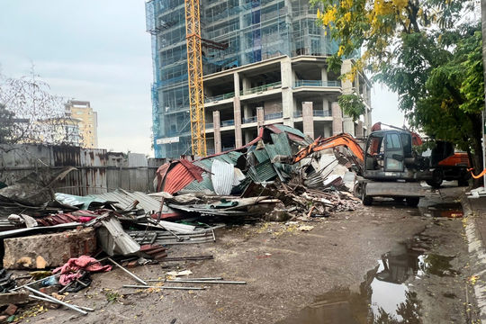 Phường Phú Diễn: Cưỡng chế thu hồi đất thực hiện dự án đường nối Cao đẳng Cơ điện Hà Nội với đường Hoàng Quốc Việt kéo dài