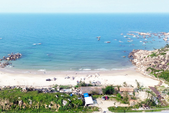 Biển Kỳ Xuân - “Thiên đường ngủ quên”