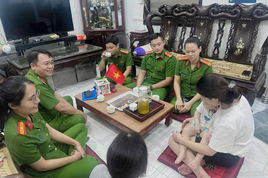 “Gần dân nhất” - phương châm hành động của Công an phường Phú Thượng