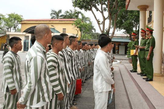 Phạm nhân có thành tích xuất sắc được xét khen thưởng theo quy định mới từ ngày 1-7