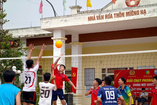 Ứng Thiên: Hơn 450 vận động viên tham gia giải chạy hưởng ứng Tháng hành động phòng, chống ma túy