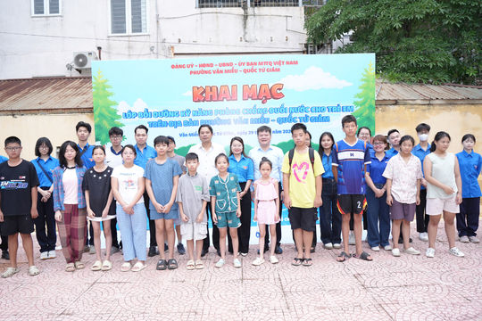 Phường Văn Miếu - Quốc Tử Giám tổ chức chương trình học bơi miễn phí để phòng, chống đuối nước cho trẻ em