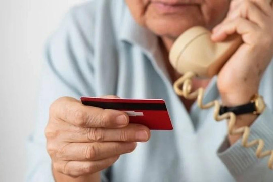 Cảnh báo thủ đoạn mạo danh cán bộ xã tặng quà để lừa đảo