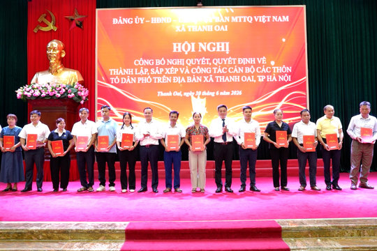 Xã Thanh Oai công bố quyết định sau sắp xếp thôn, tổ dân phố