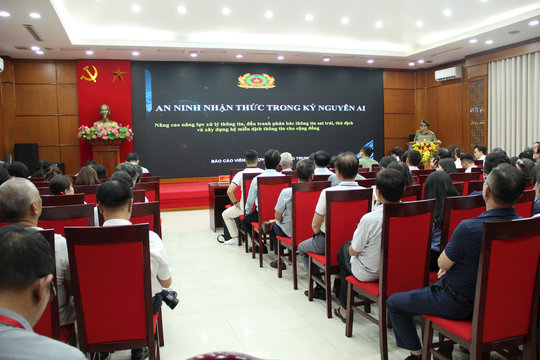 Nâng cao năng lực xử lý thông tin trong kỷ nguyên AI cho cán bộ Mặt trận