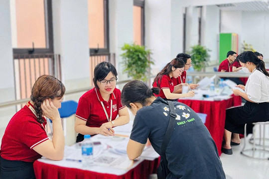 Hỗ trợ tối đa cho phụ huynh trong tuyển sinh đầu cấp