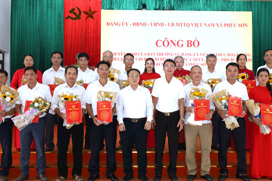 Phúc Sơn kiện toàn cán bộ 17 thôn sau sắp xếp