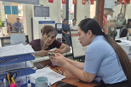 Gần dân hơn từ những đổi mới trong phục vụ hành chính