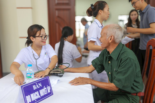 Ấm áp nghĩa tình tri ân những người có công tại xã Nam Phù