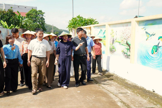 Xã Trung Giã khánh thành công trình “Tuyến đường tranh bích họa”