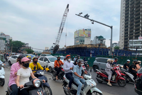 Hà Nội còn 42 vị trí rào chắn thi công công trình