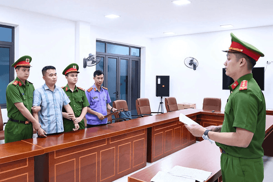 Một giáo viên Trường THPT Chuyên Tuyên Quang bị giữ khẩn cấp vụ điểm thi
