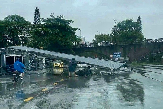 Thiệt hại ban đầu tại khu vực trọng tâm đổ bộ của bão số 1