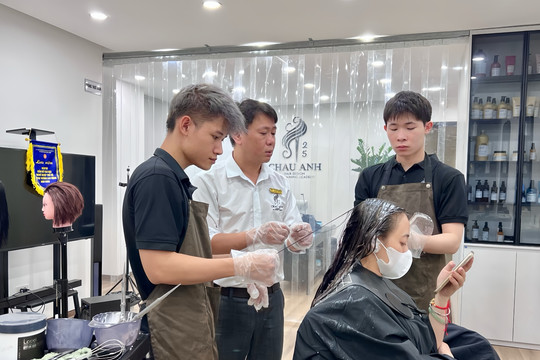 Châu Anh Hair Academy: Hành trình kiến tạo giá trị và khát vọng chuẩn hóa nghề tóc