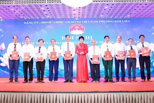 Phường Kim Liên công bố 29 tổ dân phố, chi bộ tổ dân phố sau sắp xếp