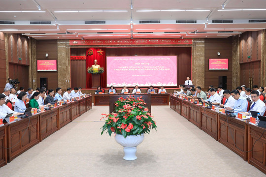 Hội nghị lần thứ sáu Ban Chấp hành Đảng bộ thành phố Hà Nội khóa XVIII